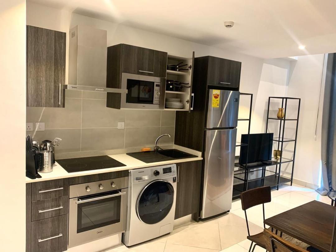 One Bedroom Apartment At A Embassy Gardens Cantonments Accra Exterior photo